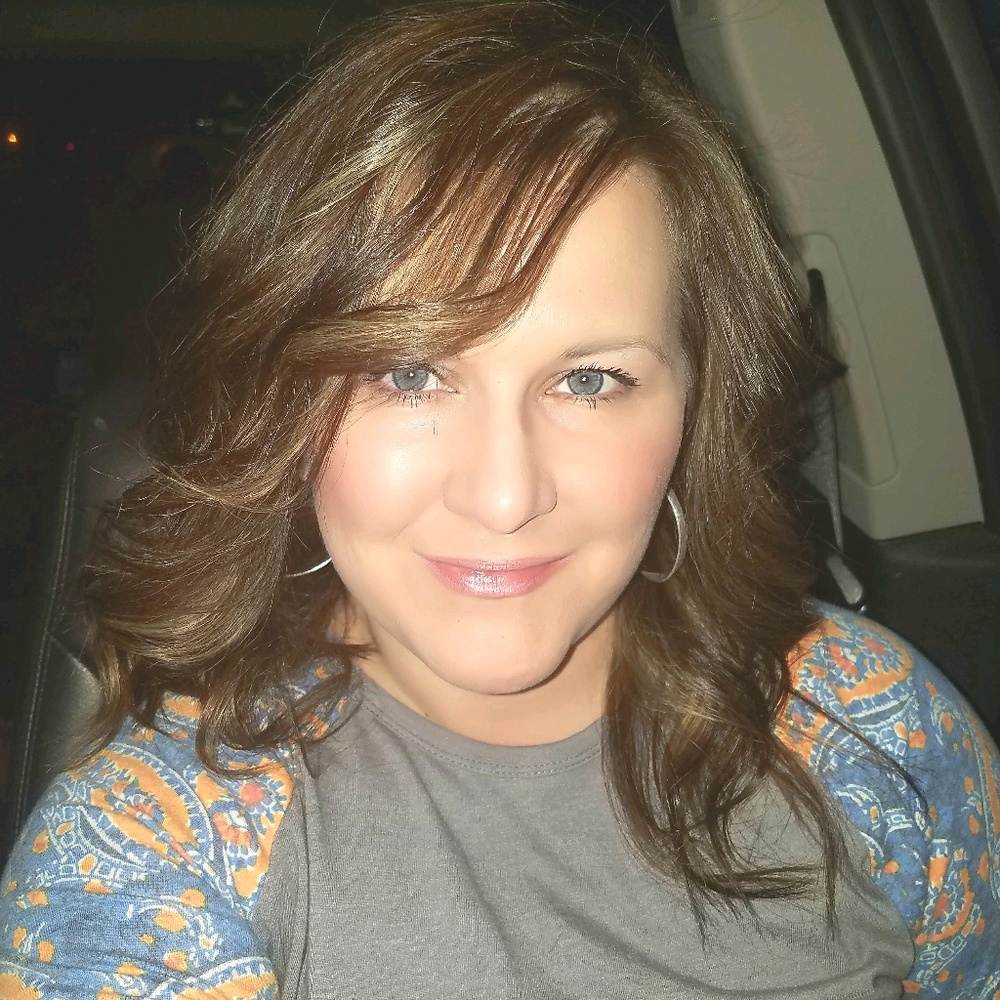 Meet your Posher, Angela